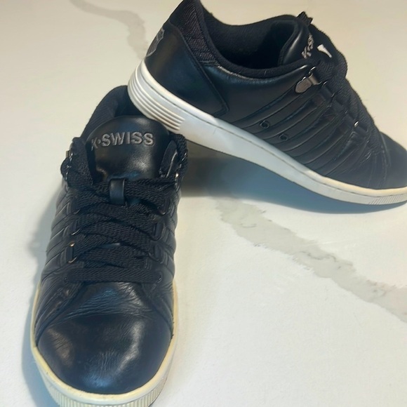 K-Swiss Black Leather sneakers.  ‎ Women's 6.5 - Picture 1 of 11